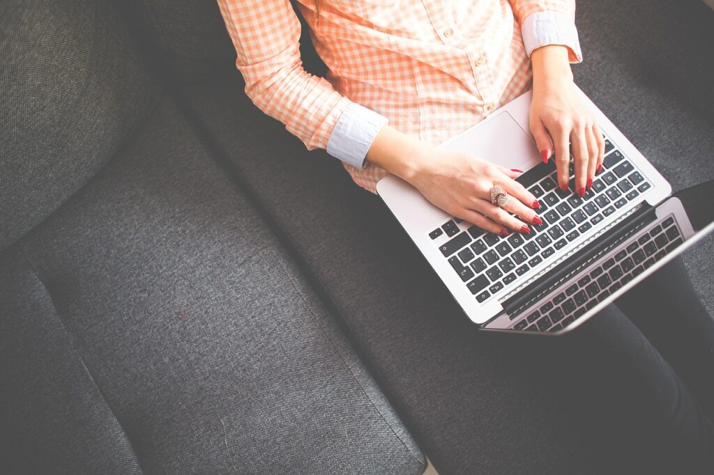 Becas Talento Digital para Chile - Imagen Referencial